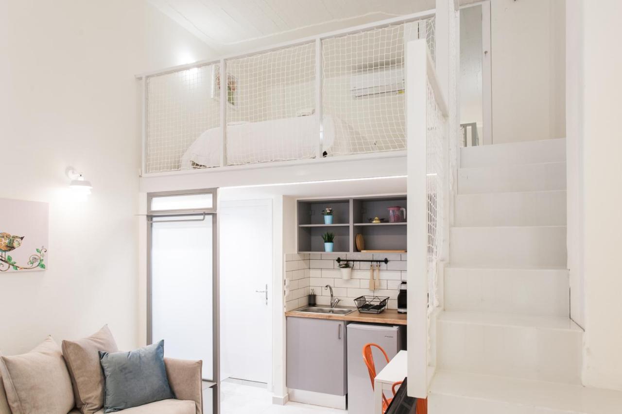 Relax In This Funky Loft Next To Metro! เอเธนส์ ภายนอก รูปภาพ