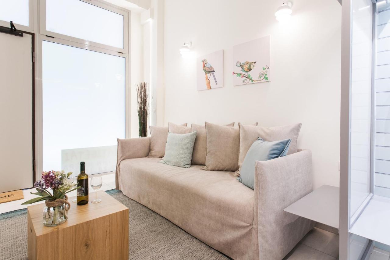 Relax In This Funky Loft Next To Metro! เอเธนส์ ภายนอก รูปภาพ